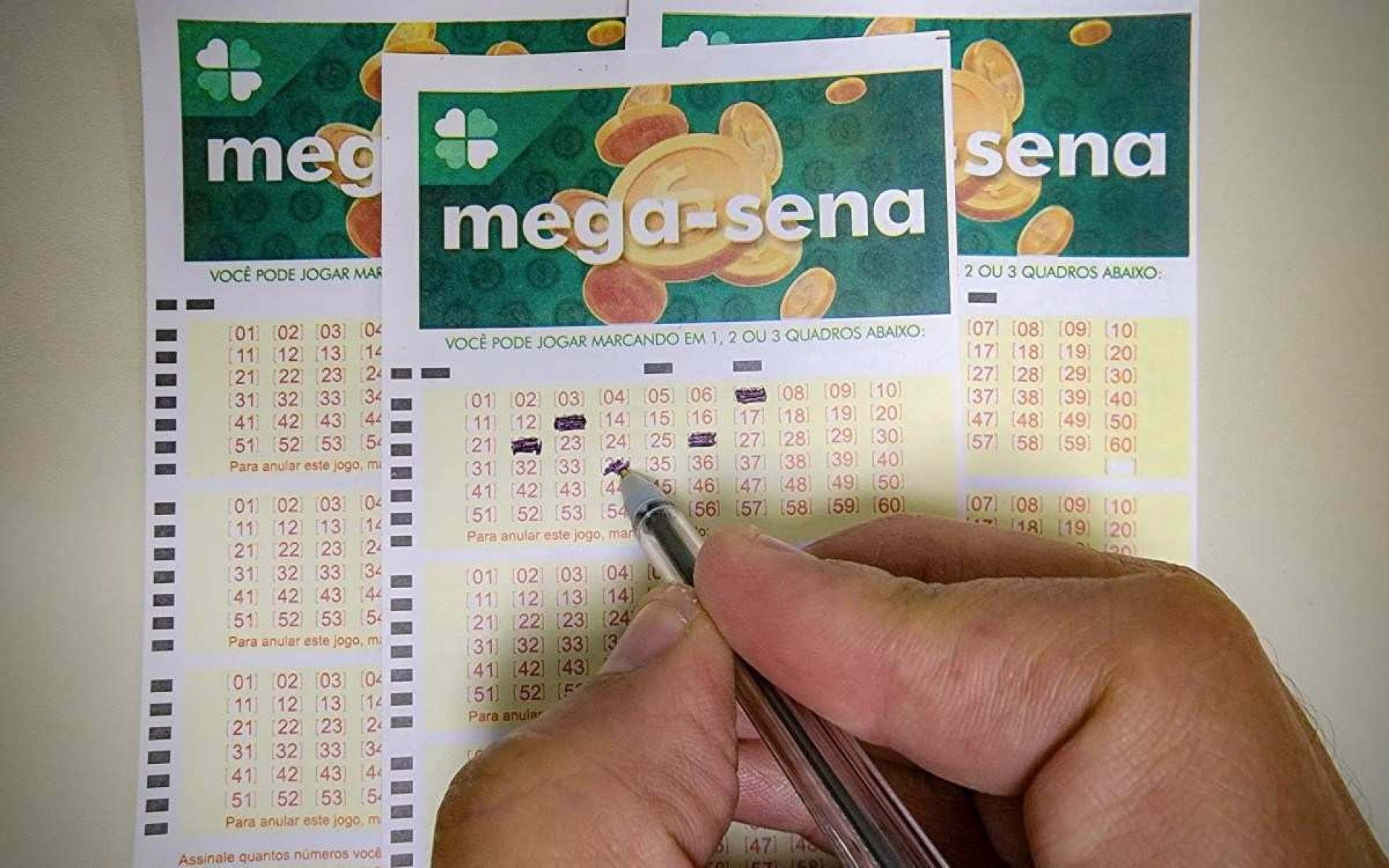 Mega-Sena sorteia prêmio acumulado em R$ 105 milhões nesta sexta (1º)