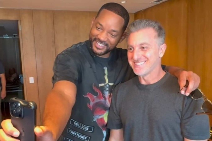 Will Smith derruba celular de Luciano Huck e diz que vai comprar um novo -  (crédito: Reprodução/Redes sociais)