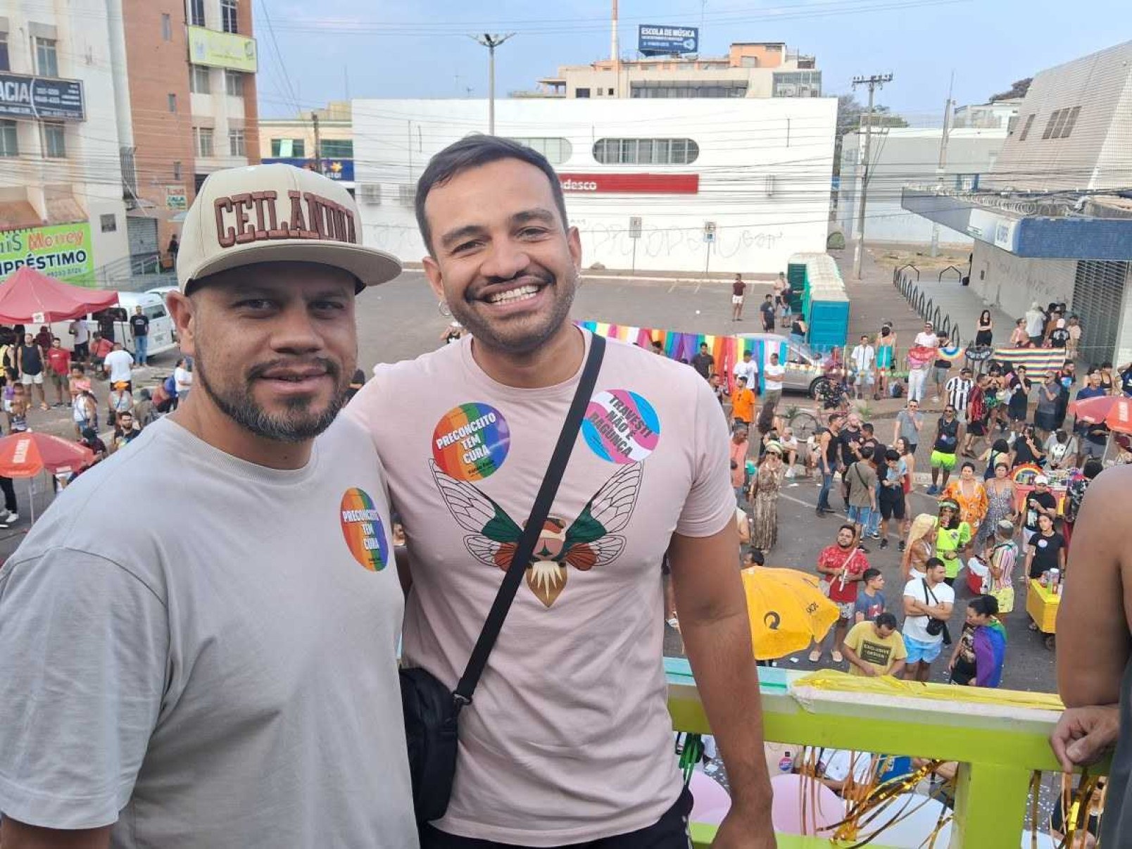 Drag Invctor na Parada lgbtqiapn+ de Ceilândia