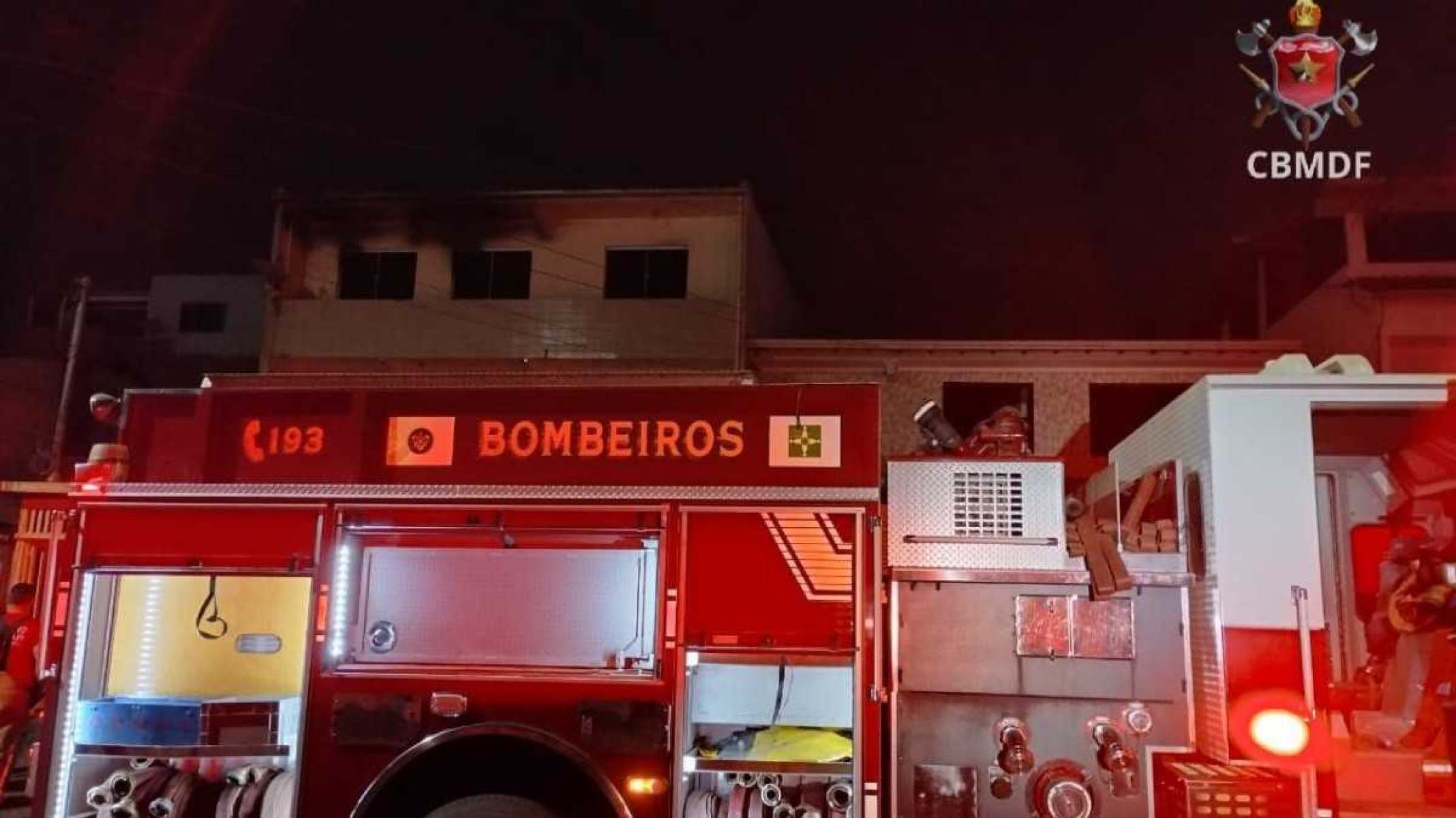 Incêndios em residências assustam moradores e mobiliza bombeiros