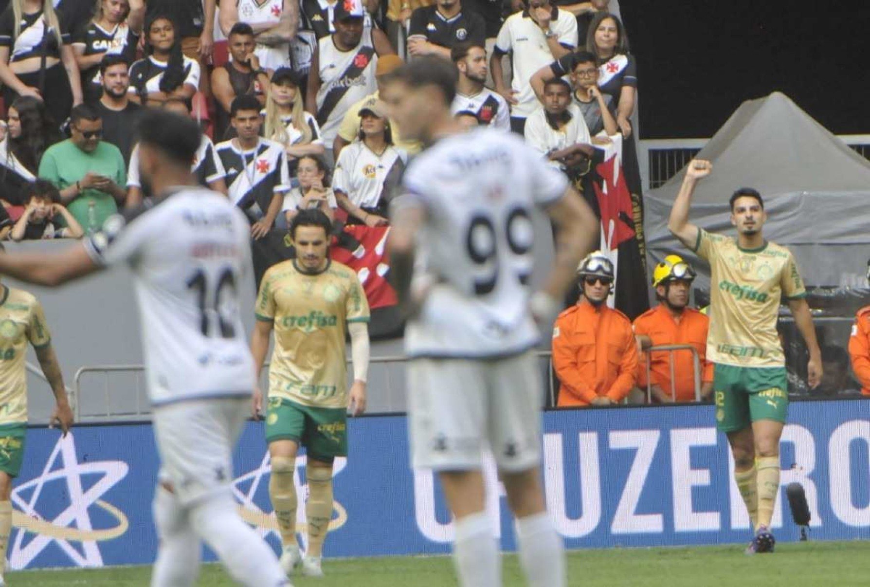Partida entre Palmeiras e Vasco no Mané Garrincha, em Brasília