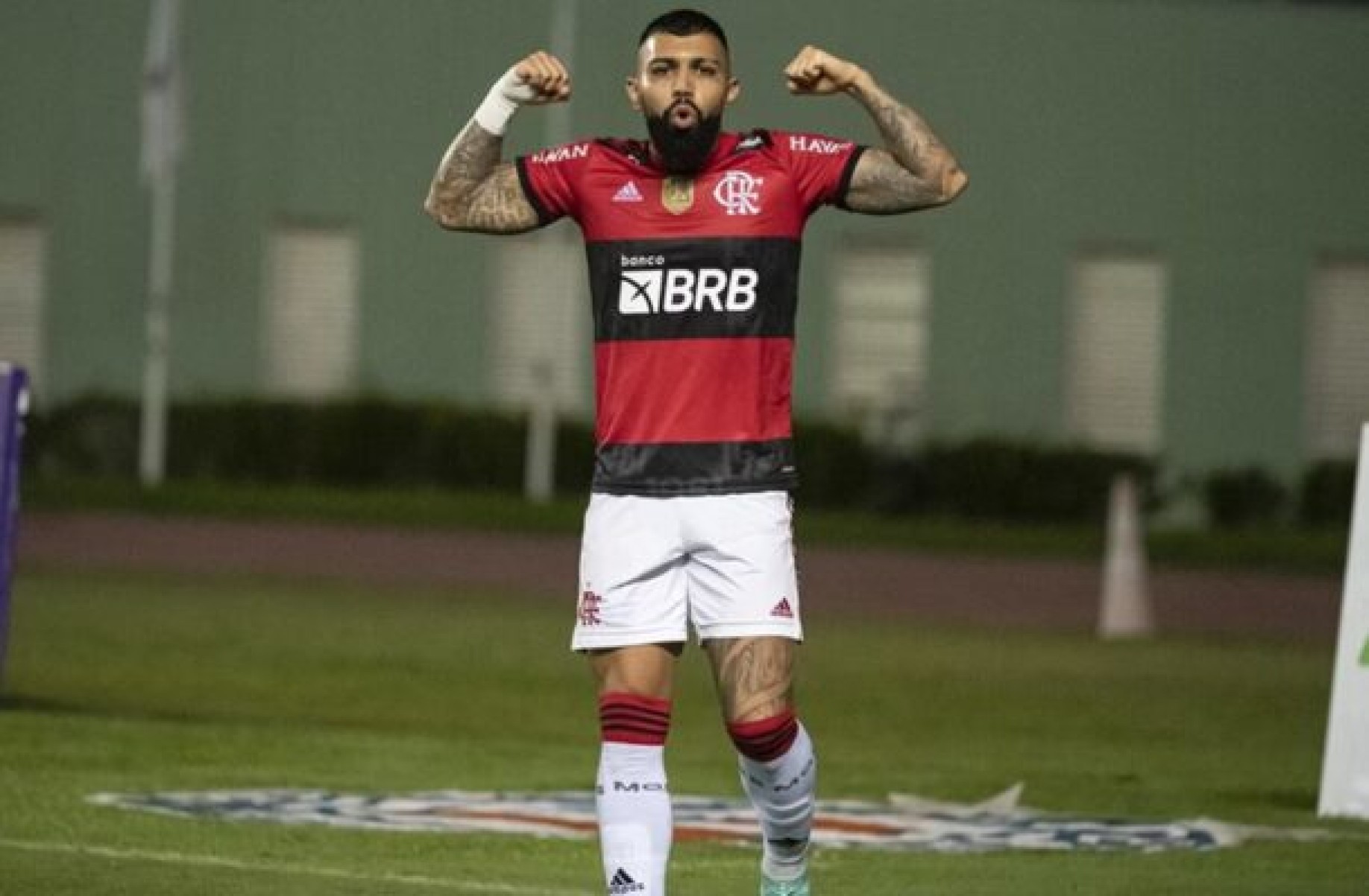 Gabigol também deve ter uma mudança de clube, já que seu vínculo com o Flamengo se encerra no final do ano -  (crédito: Foto: Marcelo Cortes/CRF)