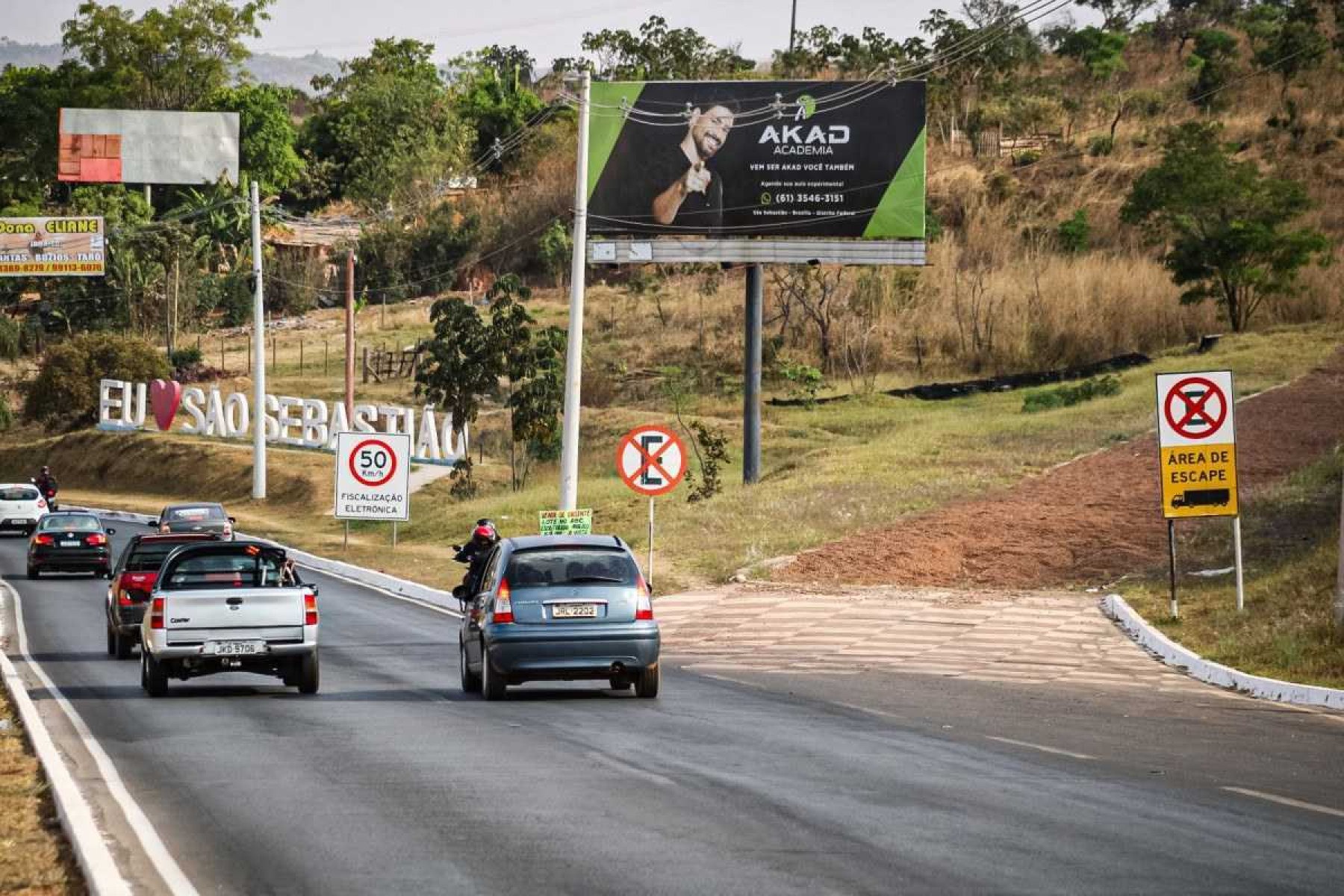 Decreto limita tráfego de caminhões em São Sebastião