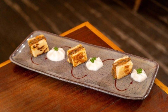  Favas Contadas. Liana Sabo. Menu Primavera do Dudu Bar.