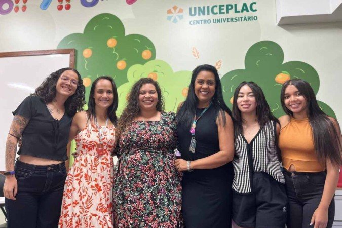 Maria das Graças, 73, também vê, nas aulas, uma oportunidade de preencher o tempo vago