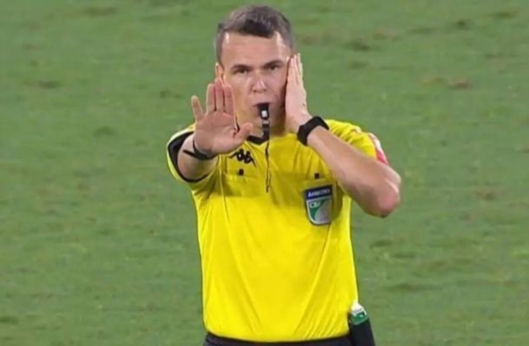 Paulo Cesar Zanovelli apitando partida  -  (crédito: Foto: Reprodução)