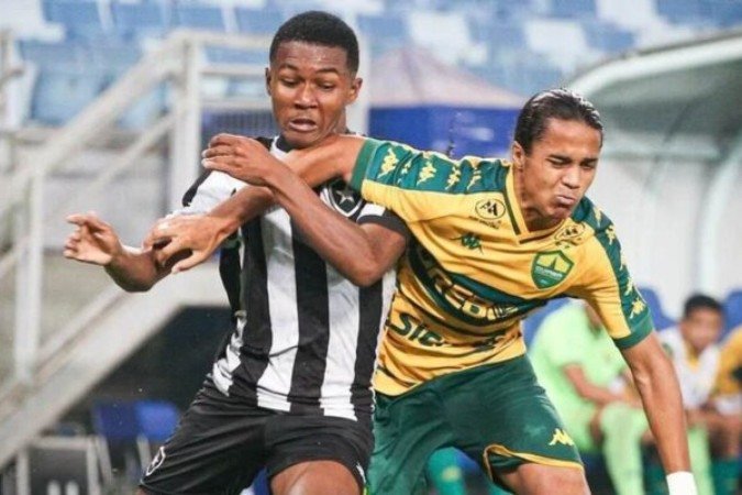 Botafogo e Cuiabá se enfrentam pelas quartas de final do Brasileirão Sub-17 -  (crédito: Henrique Lima / BFR)