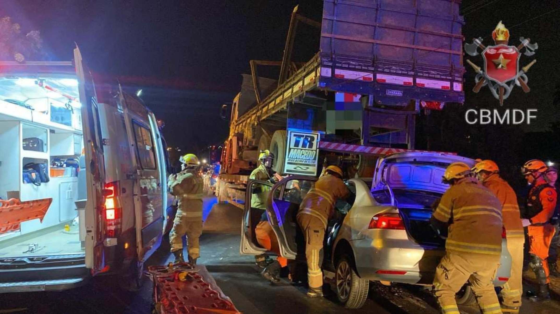 Acidente ocorreu na madrugada desta terça (24/9)