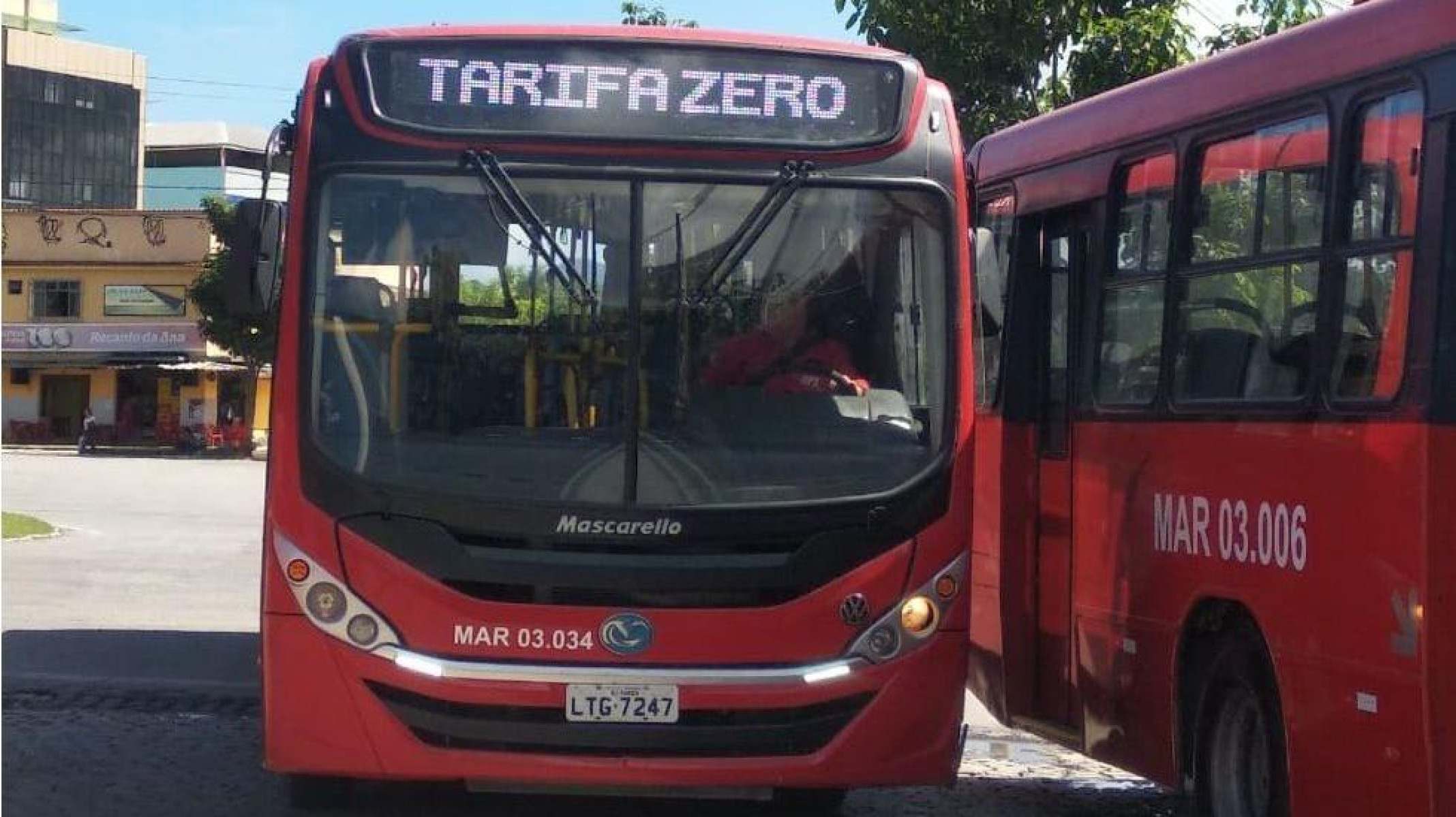 Entrevista coletiva da então prefeita Luiza Erundina e do secretário de Transportes Lúcio Gregori sobre a tarifa zero para os ônibus em São Paulo (SP), em 1990 -  (crédito: Acervo CSBH/FPA)