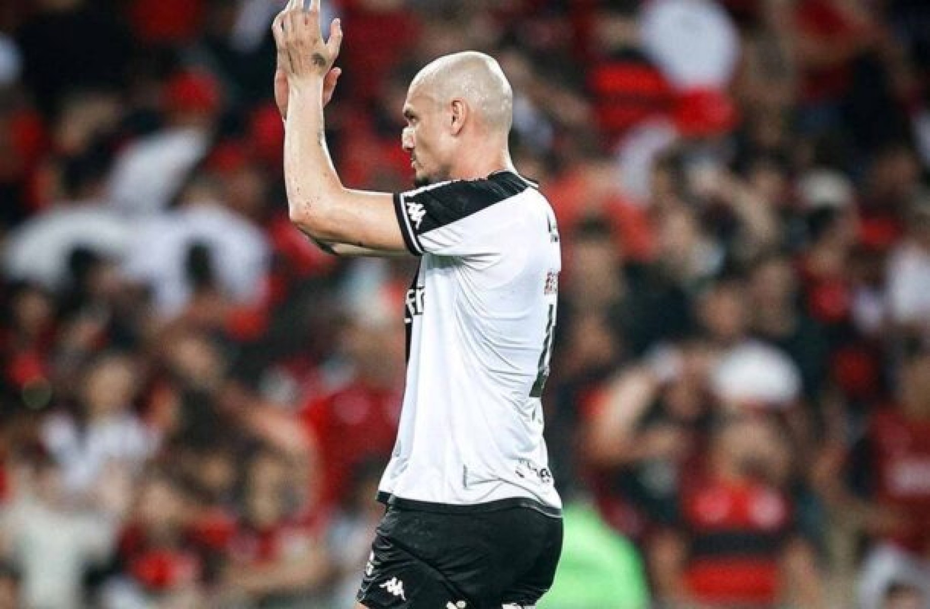 Maicon completa 50 jogos pelo Vasco: ‘Orgulhoso em atingir esta marca’