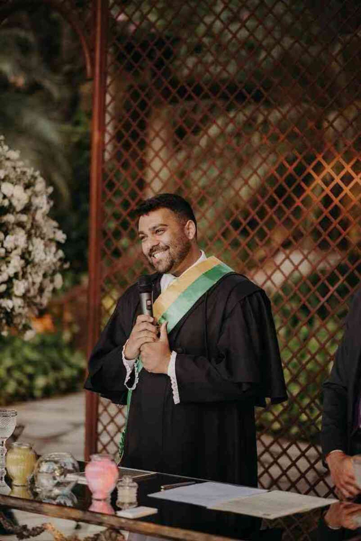 Rudyard, Juiz de Paz durante a celebração de um casamento civil