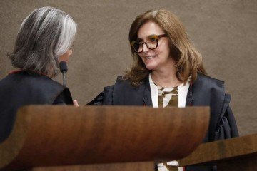 A ministra já constava como impedida de analisar processos envolvendo Marco Buzzi em razão de vínculos familiares -  (crédito: Alejandro Zambrana/Secom/TSE)