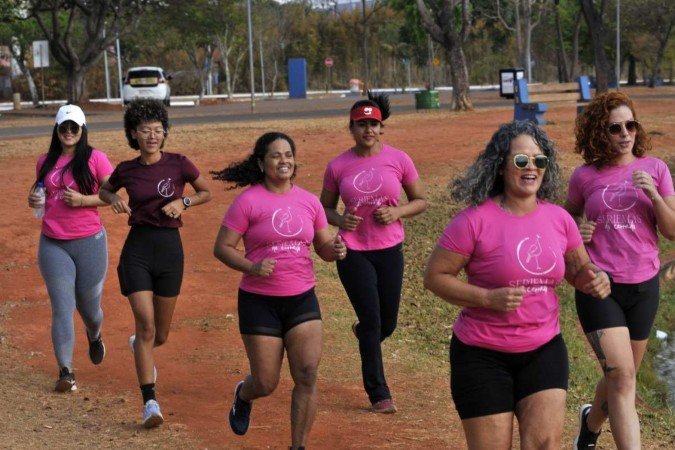  26/09/2024. Crédito: Minervino Júnior/CB/D.A Press. Brasil.  Brasilia - DF. Grupo de corrida em trilhas Seriemas do Cerrado.