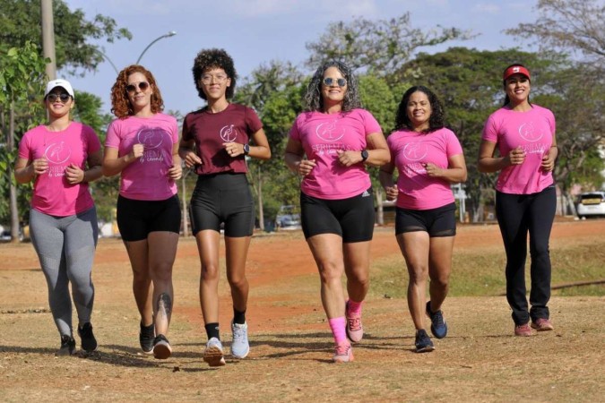 Grupo de corrida em trilhas Seriemas 
do Cerrado
 -  (crédito: Minervino Júnior/CB/D.A.Press)