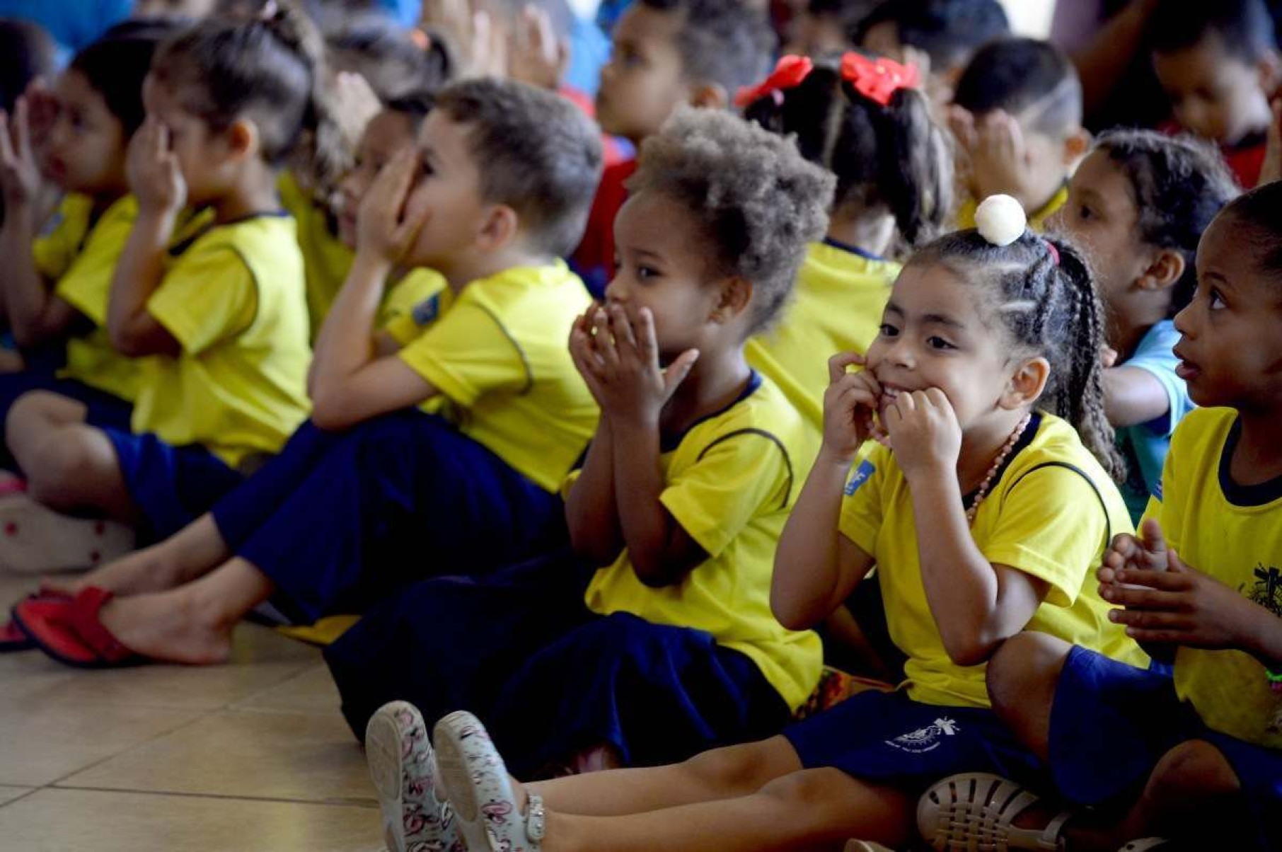 Empolgados, aludos da na creche São José Operário, na Estrutural, assistiram tudo sem se distraírem com o mundo em volta e reagiram a cada momento