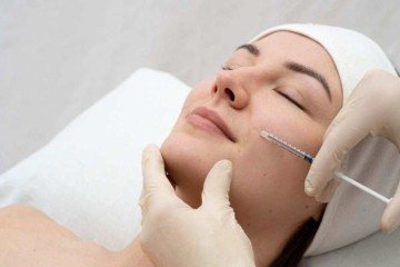  'Fresh frozen': técnica usa cadáveres em cursos de harmonização facial  - Freepik