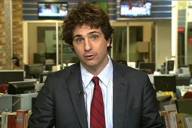 Guga Chacra - O jornalista da Globo News, especialista em noticiário internacional, é neto de libaneses pelo lado paterno.
- (crédito: Reprodução) Guga Chacra - O jornalista da Globo News, especialista em noticiário internacional, é neto de libaneses pelo lado paterno.
- (crédito: Reprodução)