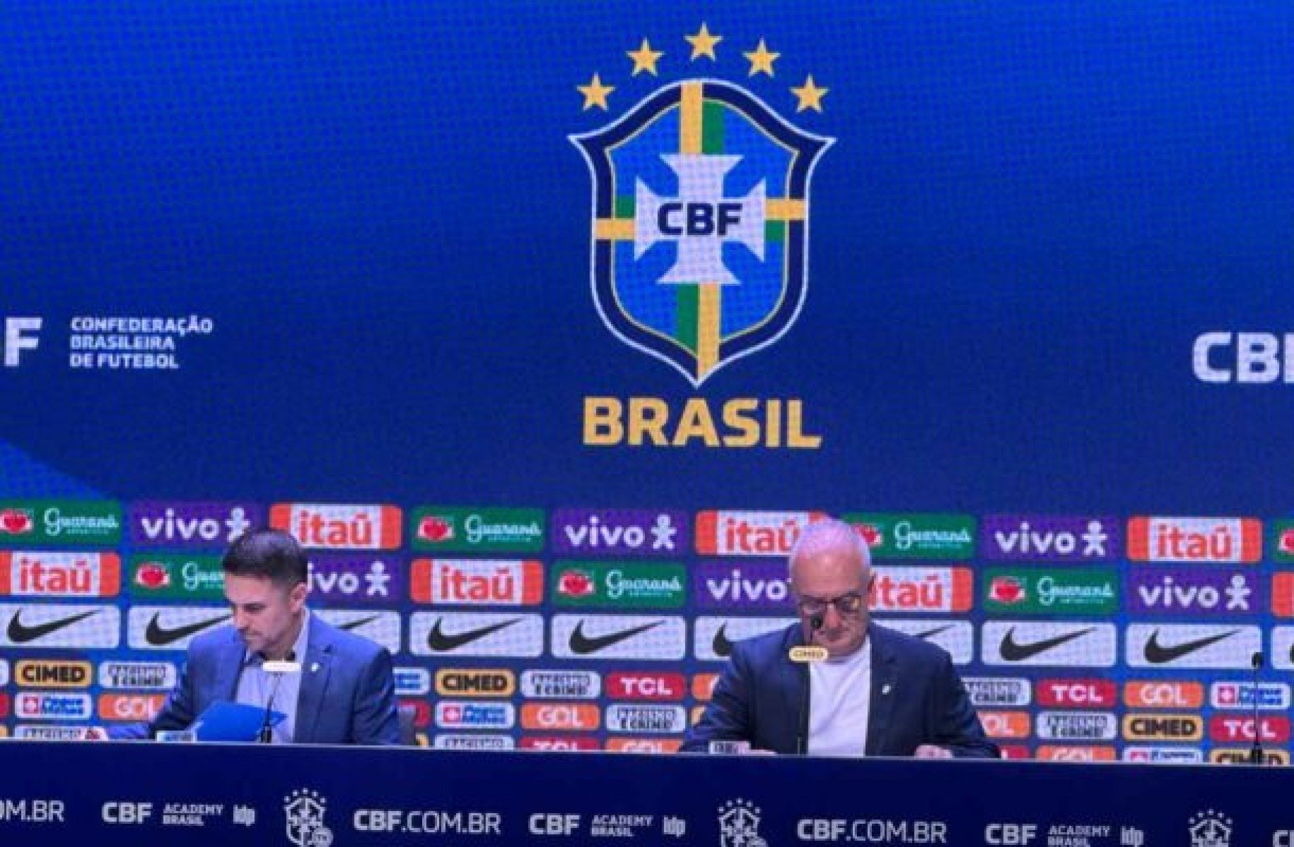 Dorival fala sobre recuperação de Neymar e novidades nas laterais: ‘Temos posições em aberto’