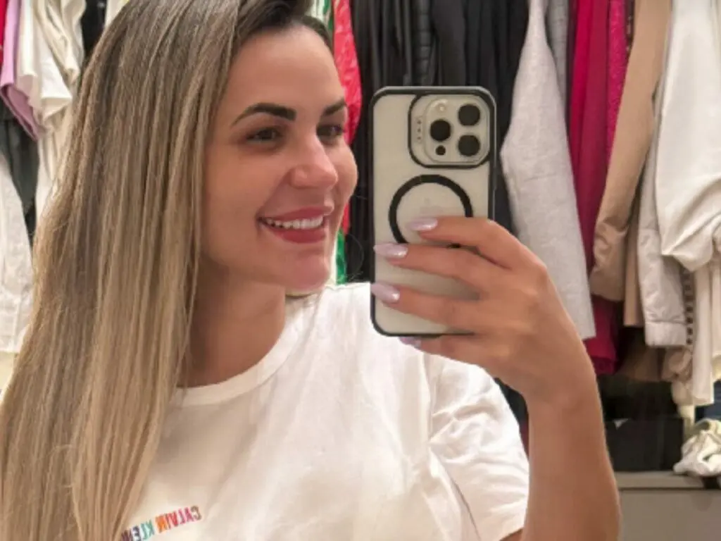 Deolane Bezerra diz que ‘bumbum murchou’ após prisão -  (crédito: Reprodução/ Instagram @dra.deolanebezerra)