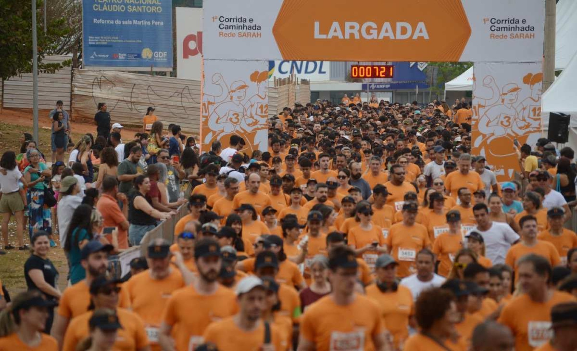 Rede Sarah realiza 1ª corrida e caminhada na Esplanada