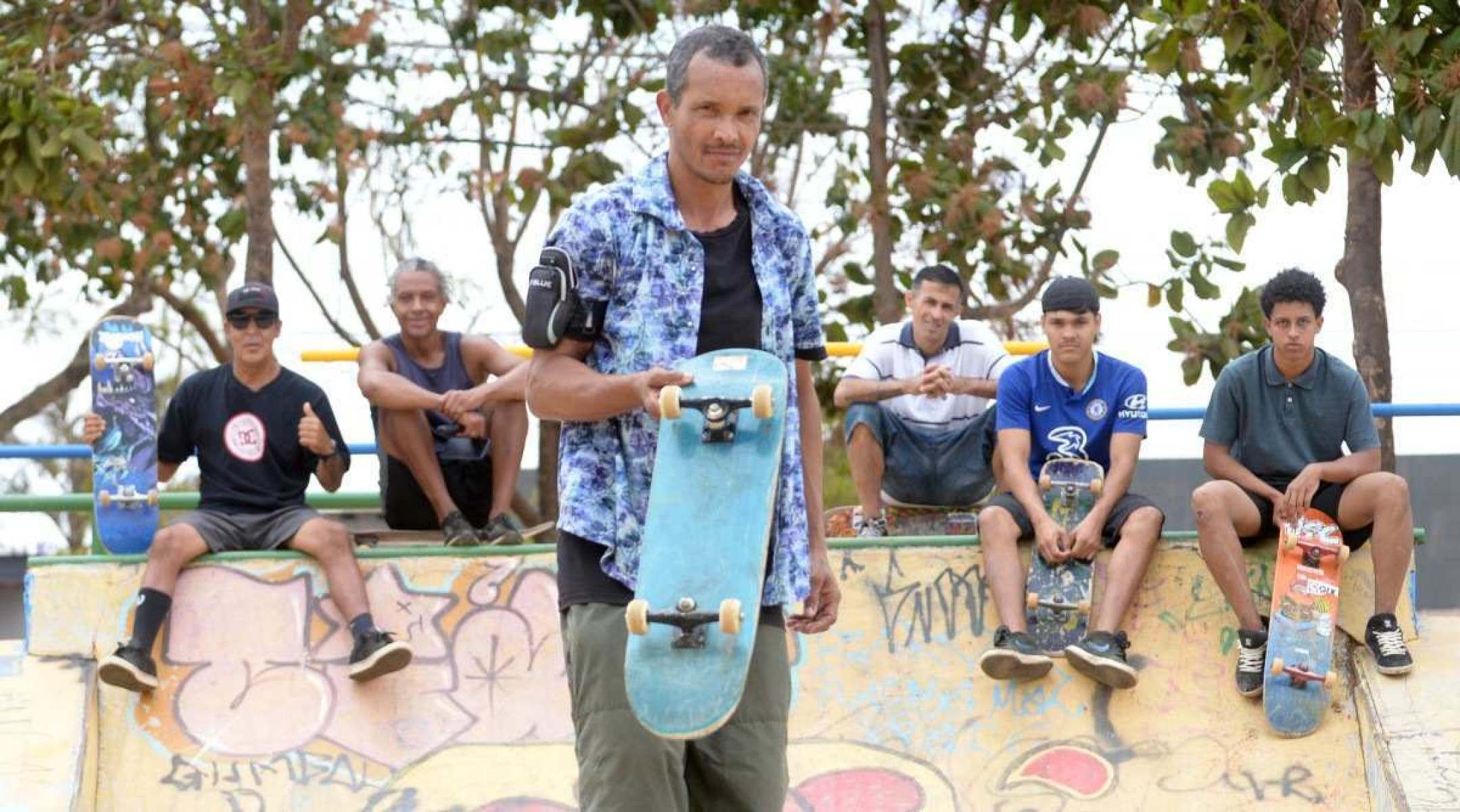 Skate muda a vida de participantes de projeto social em Brasília