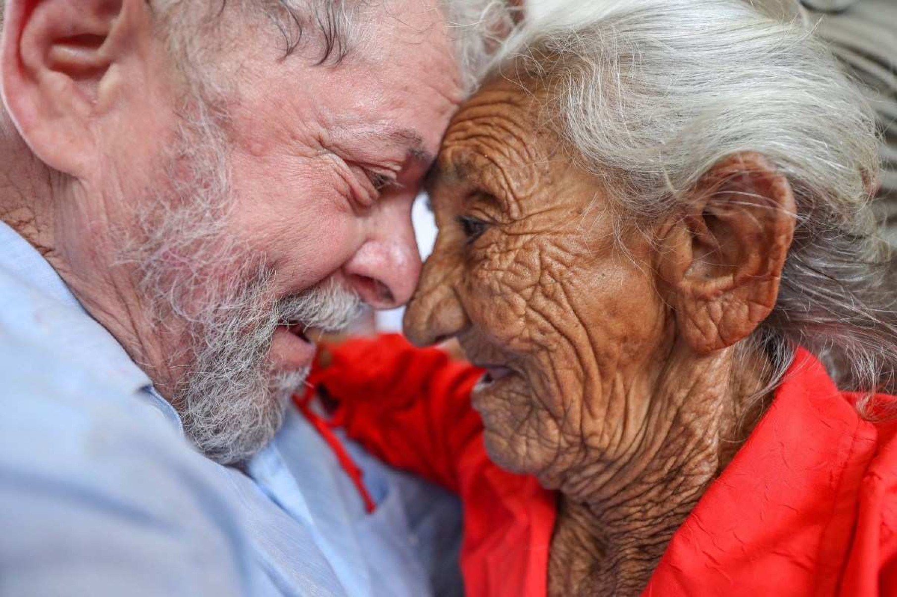 Lula e Dona Marilda no ato Água e Democracia, em 2017