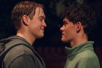 Último capítulo de 'Heartstopper' acompanha desdobramento da relação entre Charlie (Joe Locke) e Nick (Kit Connor) -  (crédito: Netflix/Divulgação)