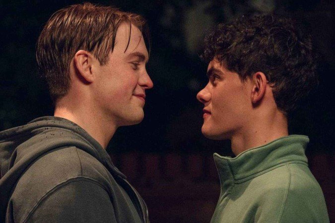 Último capítulo de 'Heartstopper' acompanha desdobramento da relação entre Charlie (Joe Locke) e Nick (Kit Connor) - (crédito: Netflix/Divulgação) Último capítulo de 'Heartstopper' acompanha desdobramento da relação entre Charlie (Joe Locke) e Nick (Kit Connor) - (crédito: Netflix/Divulgação)
