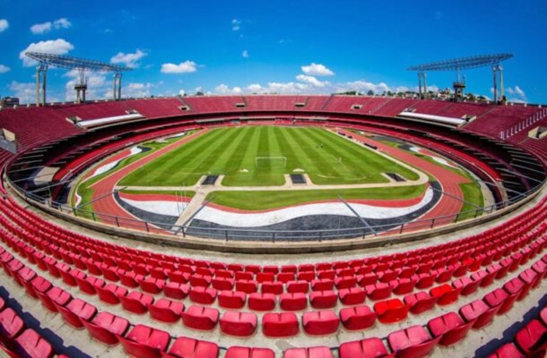 São Paulo planeja troca de gramado no Morumbis