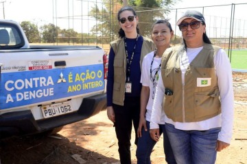 Equipe contra a arbovirose. A partir da esquerda: Indonésia Araujo, Silvana Galvão e Bruna Costa -  (crédito:  Marcelo Ferreira/CB/D.A Press)