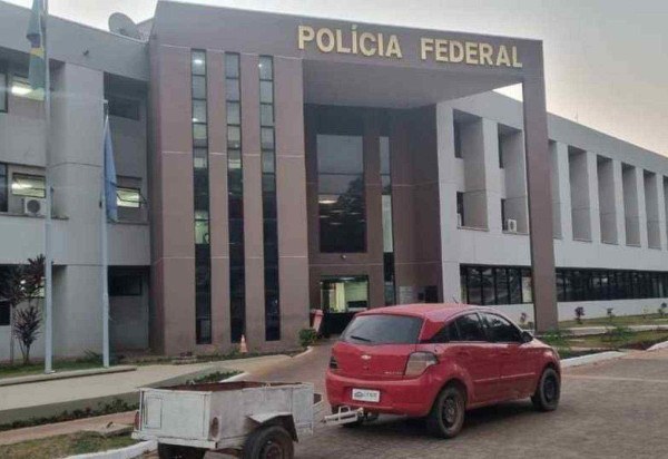 Suspeito de começar o fogo que destruiu ao menos 3,8 milhões de metros quadrados no DF estava com veículo visto no local do crime em casa -  (crédito: Divulgaão/Polícia Federal)