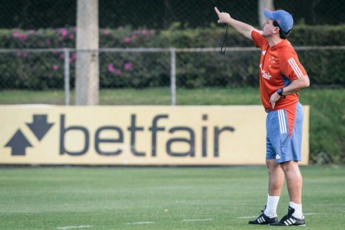 Fernando Diniz não sabe se terá Matheus Pereira no time contra o Fluminense - (crédito: Foto: Gustavo Aleixo/Cruzeiro) Fernando Diniz não sabe se terá Matheus Pereira no time contra o Fluminense - (crédito: Foto: Gustavo Aleixo/Cruzeiro)