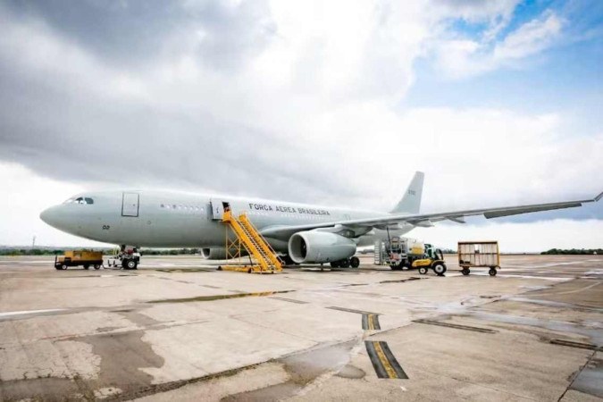 O avião utilizado na operação Raízes do Cedro, o KC-30, possui capacidade para 238 passageiros e 45 toneladas de carga -  (crédito: SO Johnson/Força Aérea Brasileira)