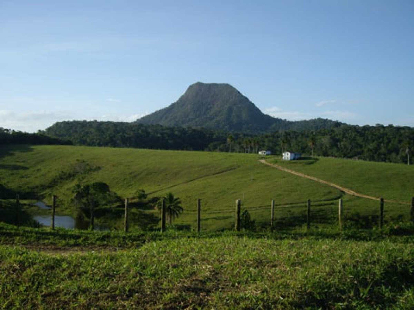 Turismo - Praia do Prado - Monte Pascoal