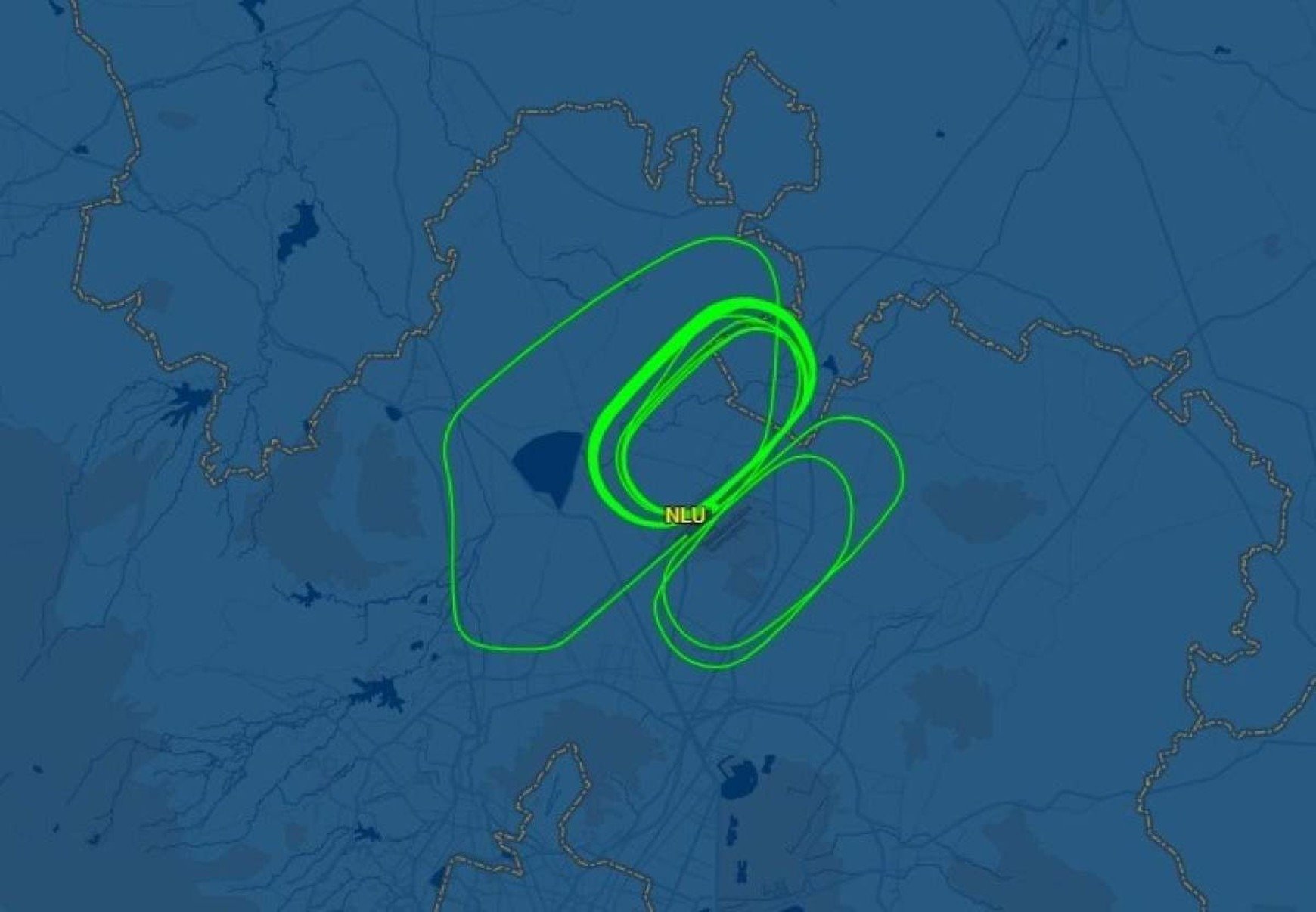 Avião de Lula pousa no México após 4h voando em círculos devido a problema