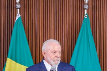 O presidente Lula disse ainda na mesma entrevista que quer estender o crédito consignado a trabalhadores da iniciativa privada. - 