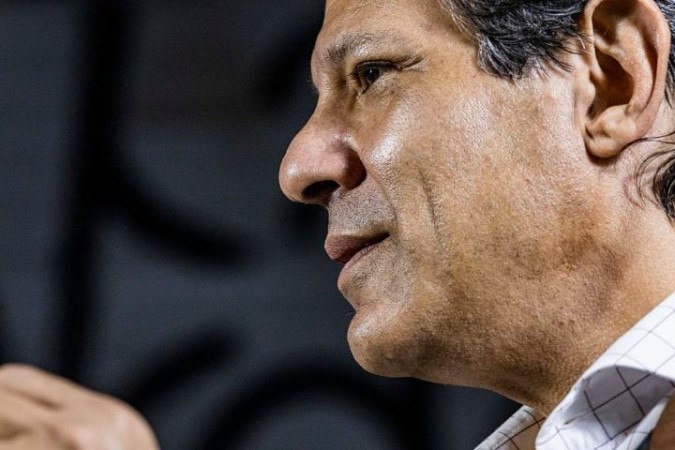 Momento em que Haddad é vaiado em evento de corretores está sendo compartilhado por políticos que integram a oposição ao governo do presidente Lula -  (crédito: wikimedia commons Fora do Eixo)