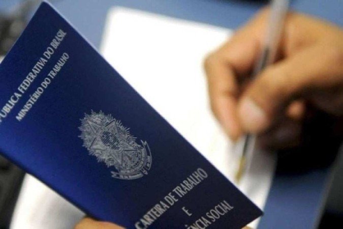 Para participar dos processos seletivos, basta cadastrar o currículo no aplicativo Sine Fácil ou ir a uma das 14 agências do trabalhador, das 8h às 17h - (crédito: Tony Winston/ Agência Brasil ) Para participar dos processos seletivos, basta cadastrar o currículo no aplicativo Sine Fácil ou ir a uma das 14 agências do trabalhador, das 8h às 17h - (crédito: Tony Winston/ Agência Brasil )