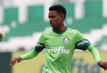  O jogador Est..v..o, da SE Palmeiras, durante treinamento, na Academia de Futebol. (Foto: Cesar Greco/Palmeiras/by Canon)
     -  (crédito:  CESAR GRECO)