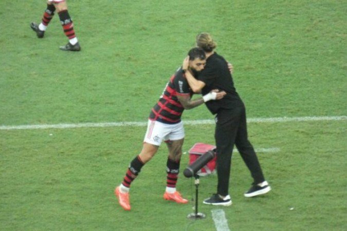 Filipe Luís trata 'caso de Gabigol' no Flamengo com zelo e atenção -  (crédito: Foto: Lucas Bayer/Jogada 10)