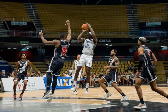 Brasília esteve à frente no placar, mas cedeu diante da reação vascaína no último quarto -  (crédito: Matheus Maranhão/Brasília Basquete)