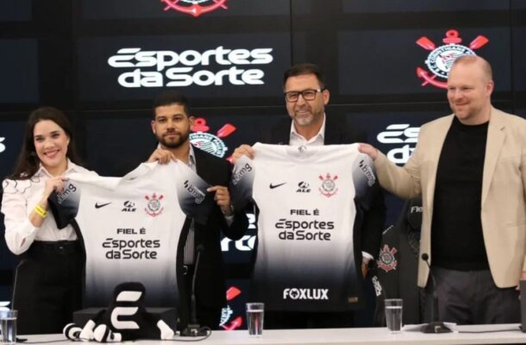 Corinthians pede esclarecimento de patrocinadora sobre regularização