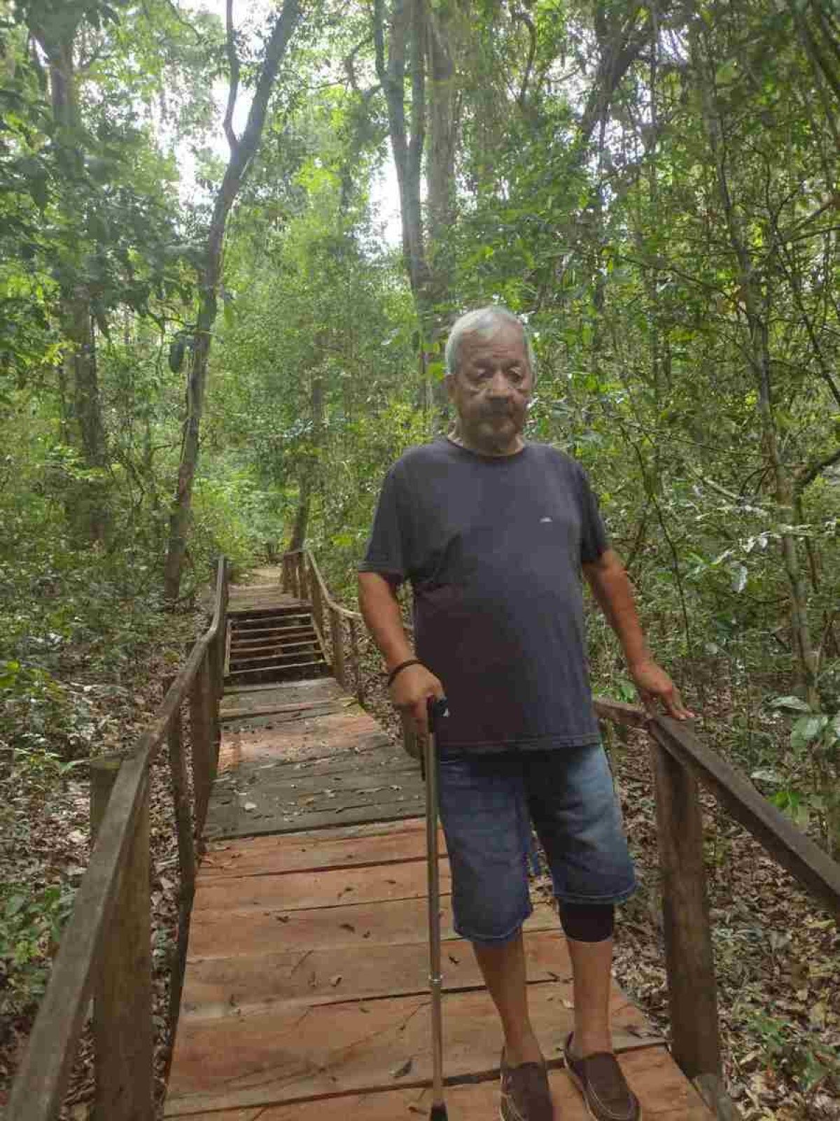 Antônio saiu de casa com a bengala que aparece na foto 