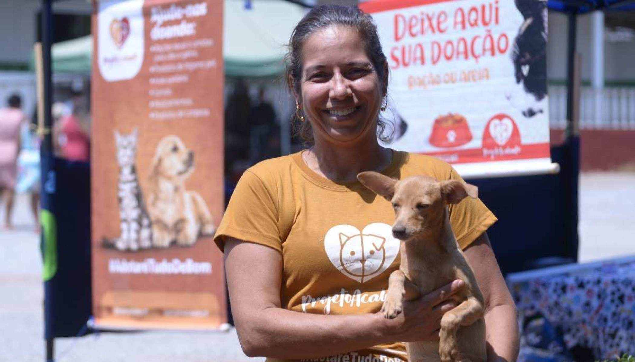 A veterinária Larissa Queiroz coordenou a feira de adoção do Projeto Acalanto