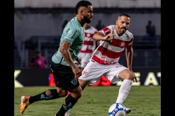 CRB venceu o Paysandu em jogo de desesperados na Série B -  (crédito: Foto: Francisco Cedrim / CRB)