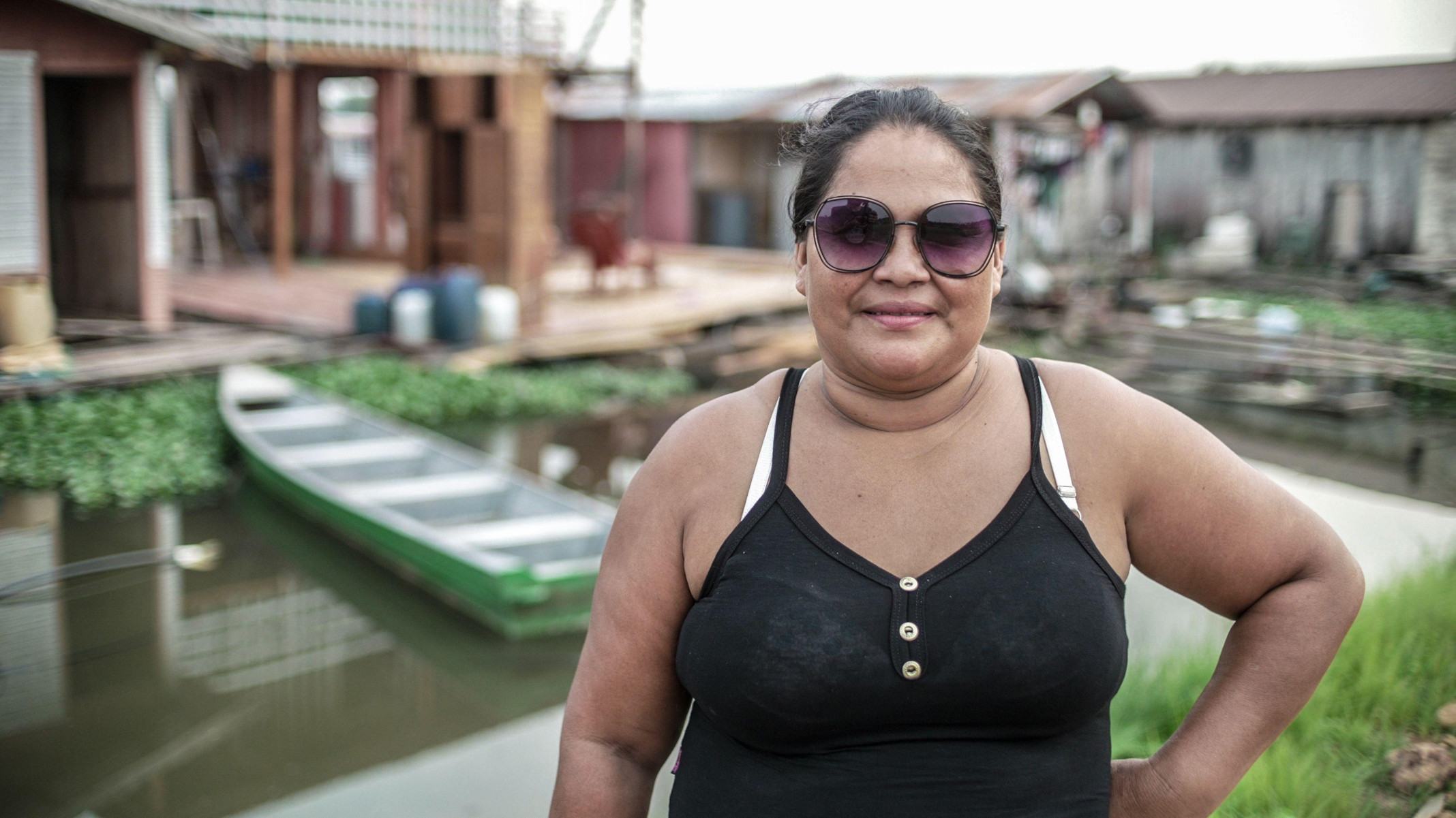 O rio Negro na região de Manaus está a menos de dois metros de alcançar seu nível mais baixo da história -  (crédito: Vitor Serrano/BBC)