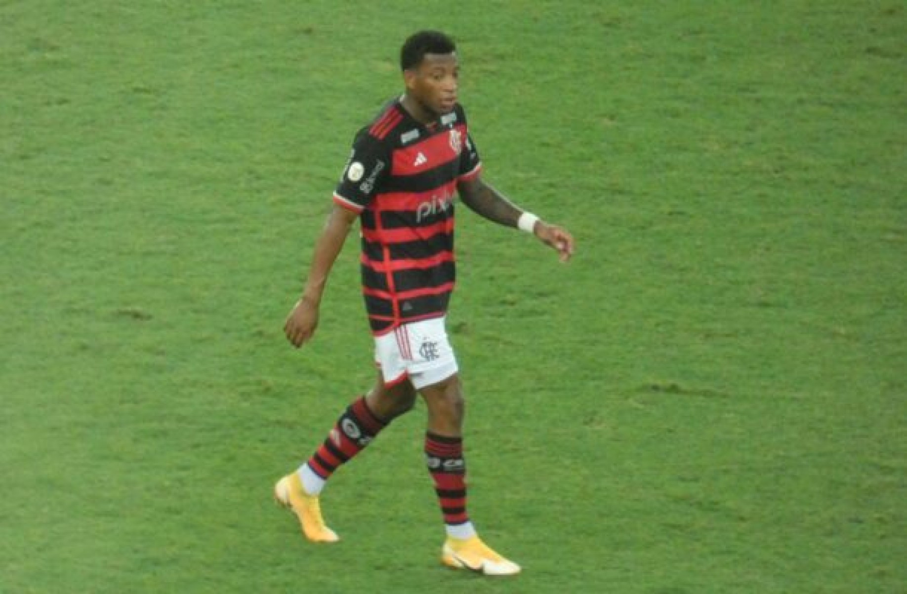 Gonzalo Plata, do Flamengo, é convocado para seleção do Equador