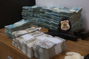 Polícia Federal prende suspeitos de compra de votos, no Pará. Homens sacaram R$ 4.980.000 na última sexta-feira (4/10) -  (crédito: Divulgação/PF)