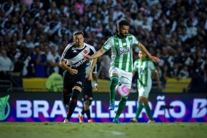 Vasco e Juventude mediram forças na noite deste sábado, em São Januário -  (crédito: Foto: Fernando Alves/ECJ)