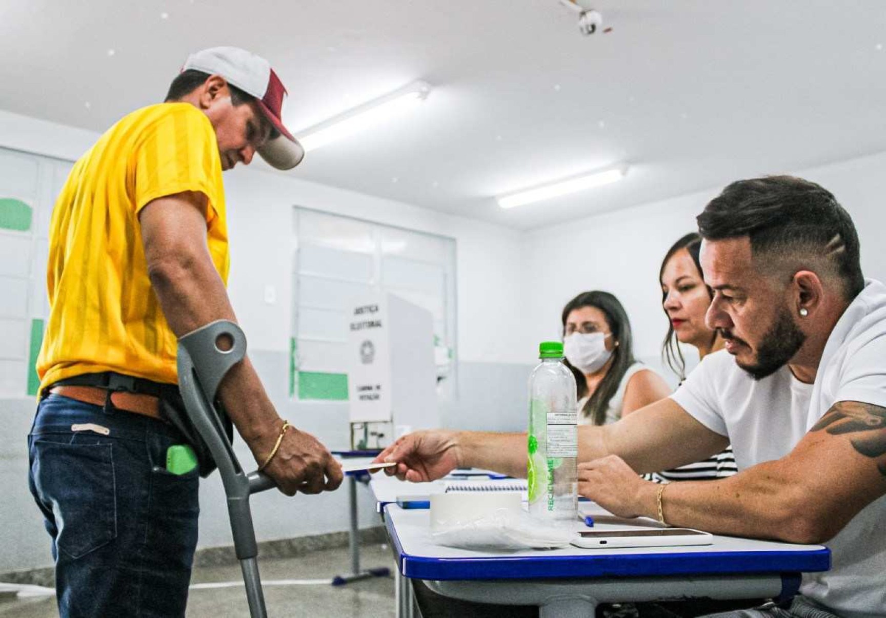 Carlos Antônio da Silva, 57, encarregado de pedreiro. 